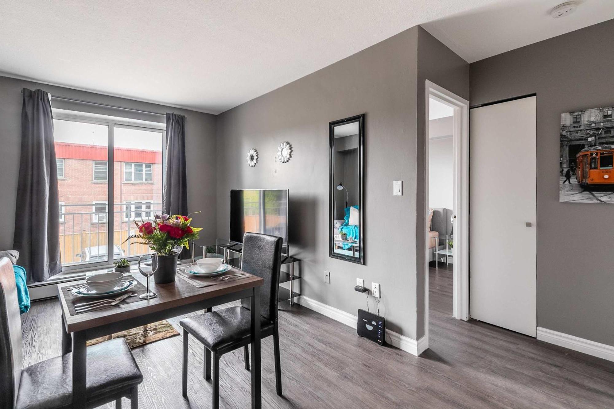 Glenview West Apartment W Patio - Near Downtown ฮามิลตัน ภายนอก รูปภาพ