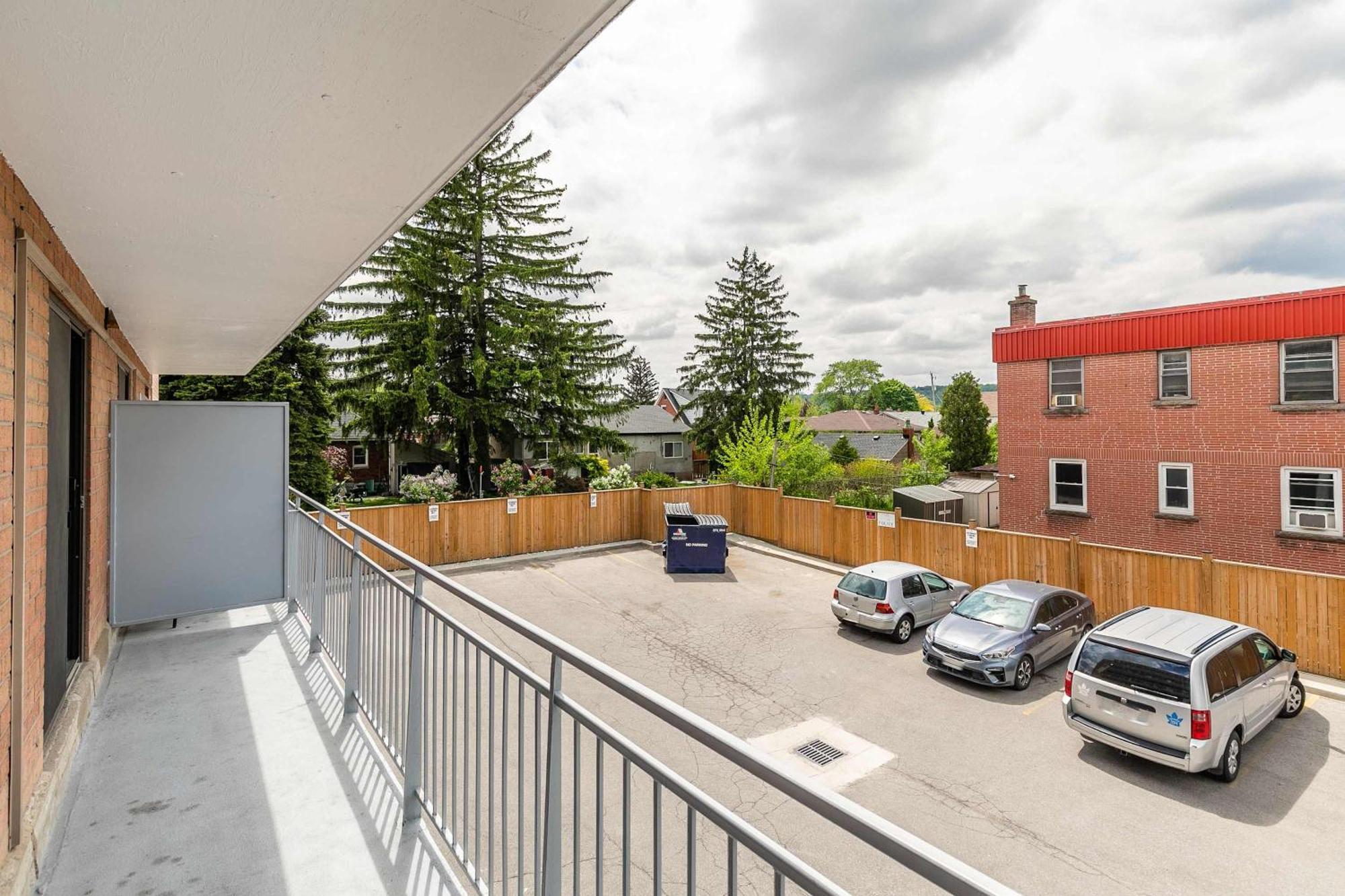 Glenview West Apartment W Patio - Near Downtown ฮามิลตัน ภายนอก รูปภาพ